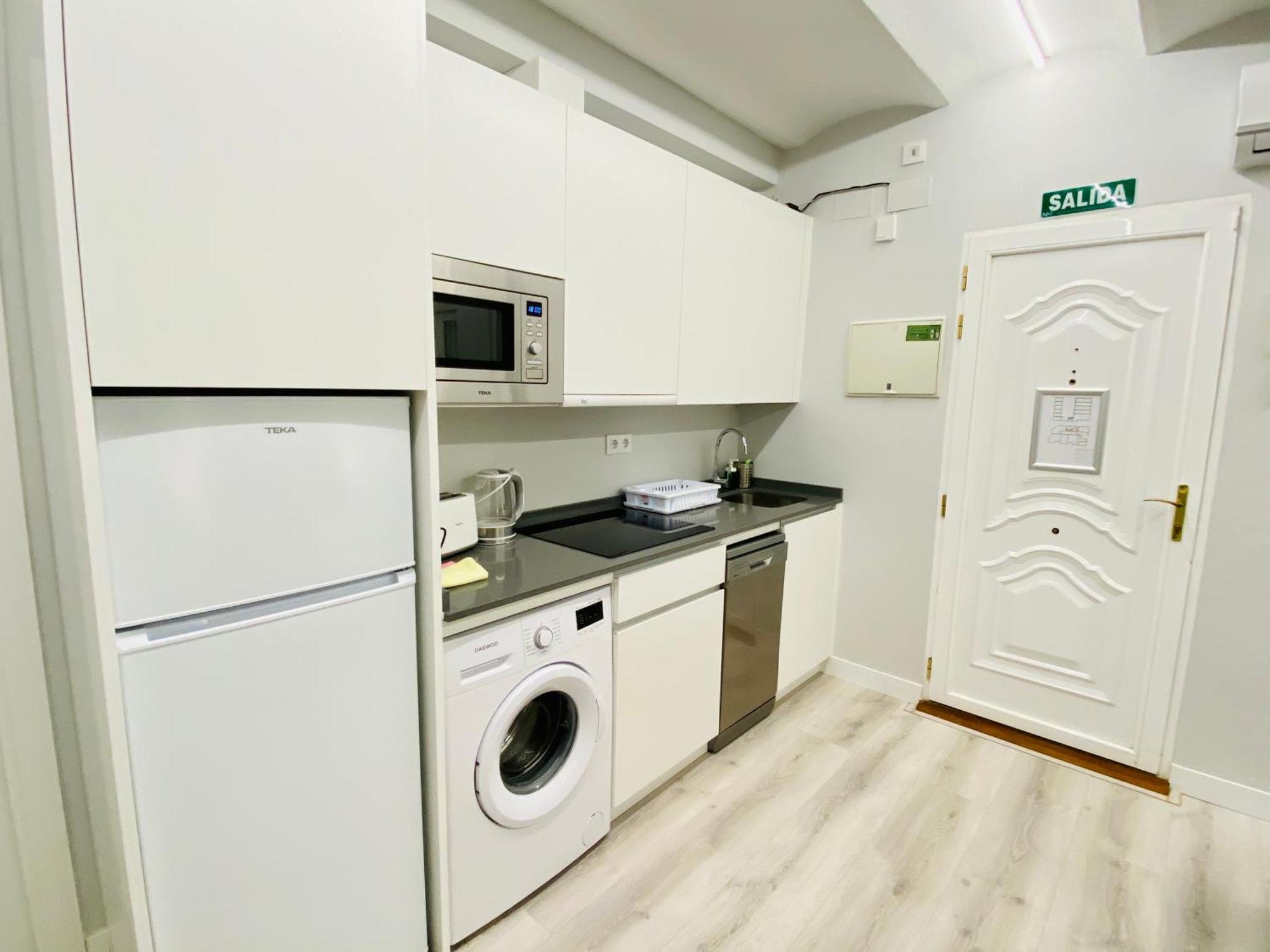 Estudio Centro Madrid Santa Ana Puerta Del Sol ภายนอก รูปภาพ